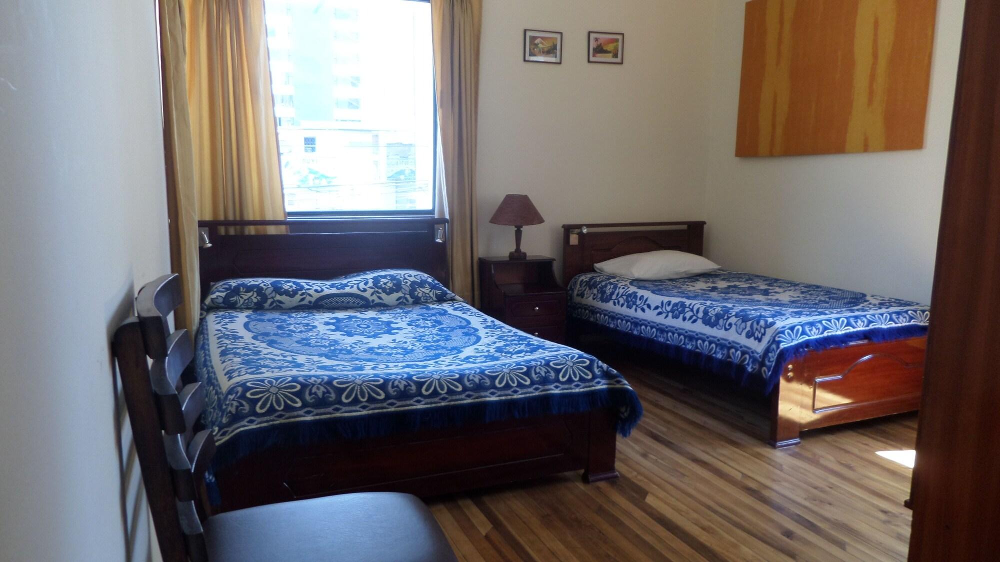 Jhomana Guesthouse キト エクステリア 写真